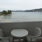 And By The Sea - Donja, Rab - 2001 Gostinjska kuća 3*