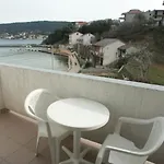 Gostinjska kuća And By The Sea - Donja, Rab - 2001
