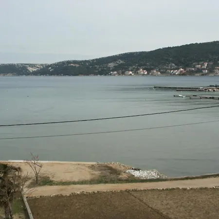 招待所 And By The Sea - Donja, Rab - 2001 3*