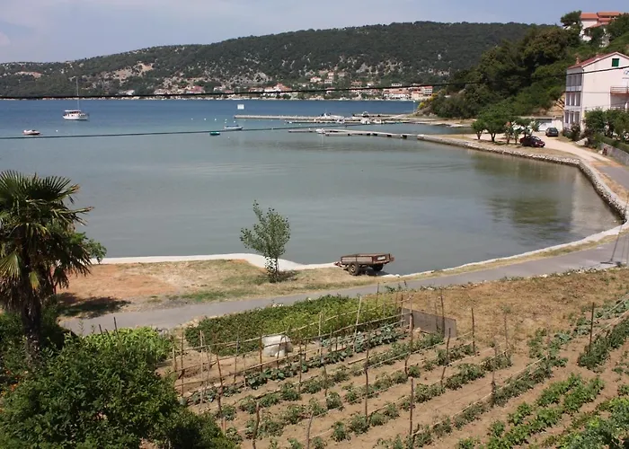 And By The Sea - Donja, Rab - 2001 Gostinjska kuća