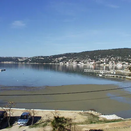 And By The Sea - Donja, Rab - 2001 Penzion 3*