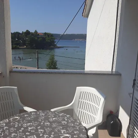 And By The Sea - Donja, Rab - 2001 Gasthof