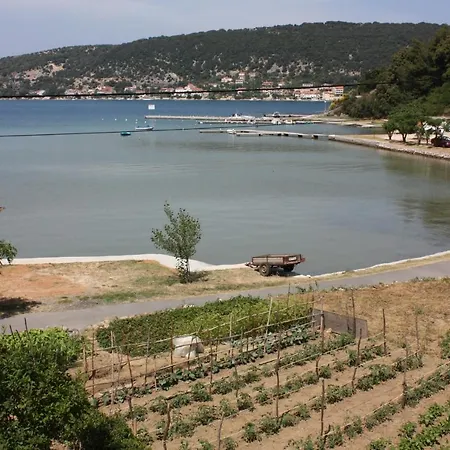 And By The Sea - Donja, Rab - 2001 Gasthof