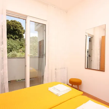 And By The Sea - Donja, Rab - 2001 Penzion Supetarska Draga